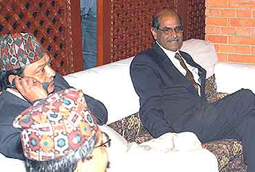 shyam saran with nepali officials