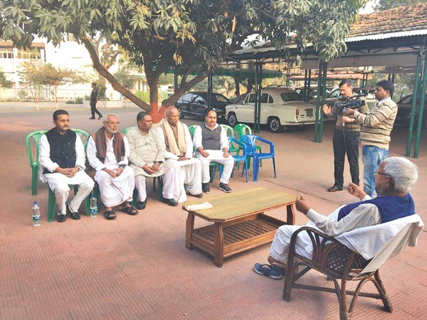 0202201608030102022016083545lalu-1000x0